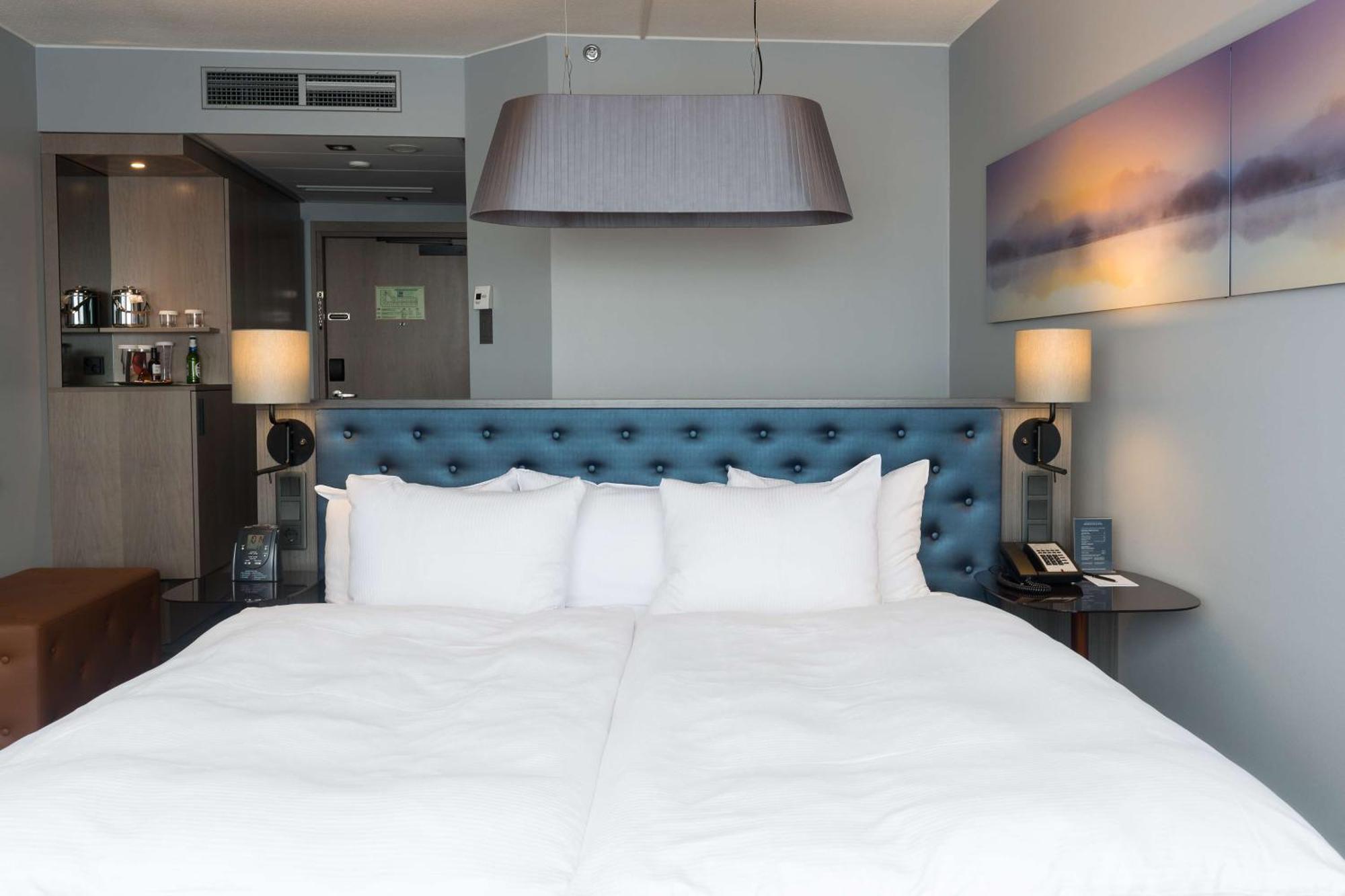 Hilton Helsinki Strand Exterior foto
